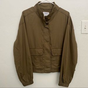 🧥Old Navy button down Olive green jacket. Size Large